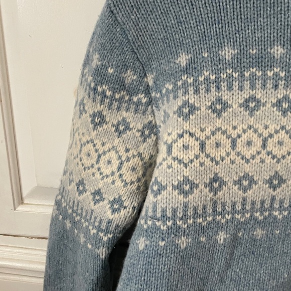 LL Bean women’s blue and white snow winter long sleeve crew neck wool sweater S - Picture 3 of 6